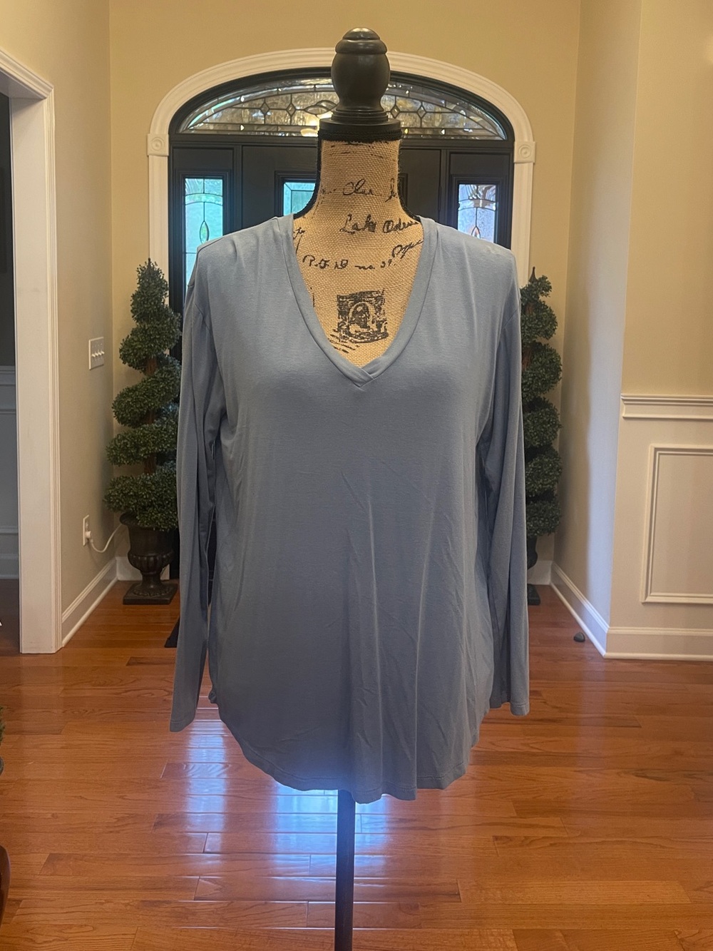 Wonderly Women's Long Sleeve V-Neck Dusty Blue Flowy Tunic Top Small